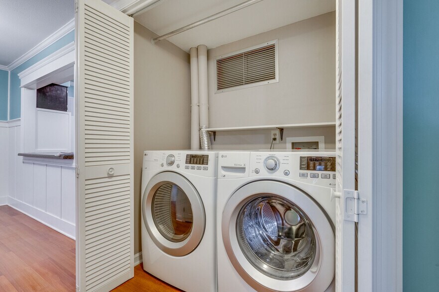Washer and Dryer stay in Unit. - 1280 Middle Tennessee Blvd