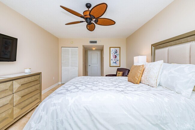 Building Photo - 99 SE Mizner Blvd