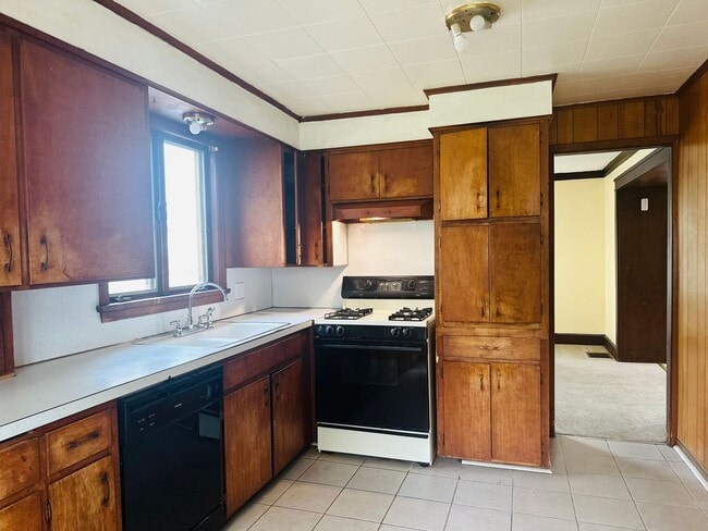 Building Photo - DREAM LOCATION !! LOOKS LIKE PRIVET ROAD !!!