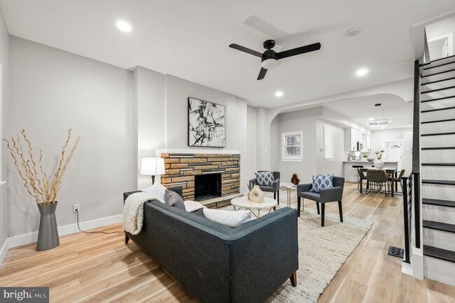 Building Photo - 5113 W Thompson St