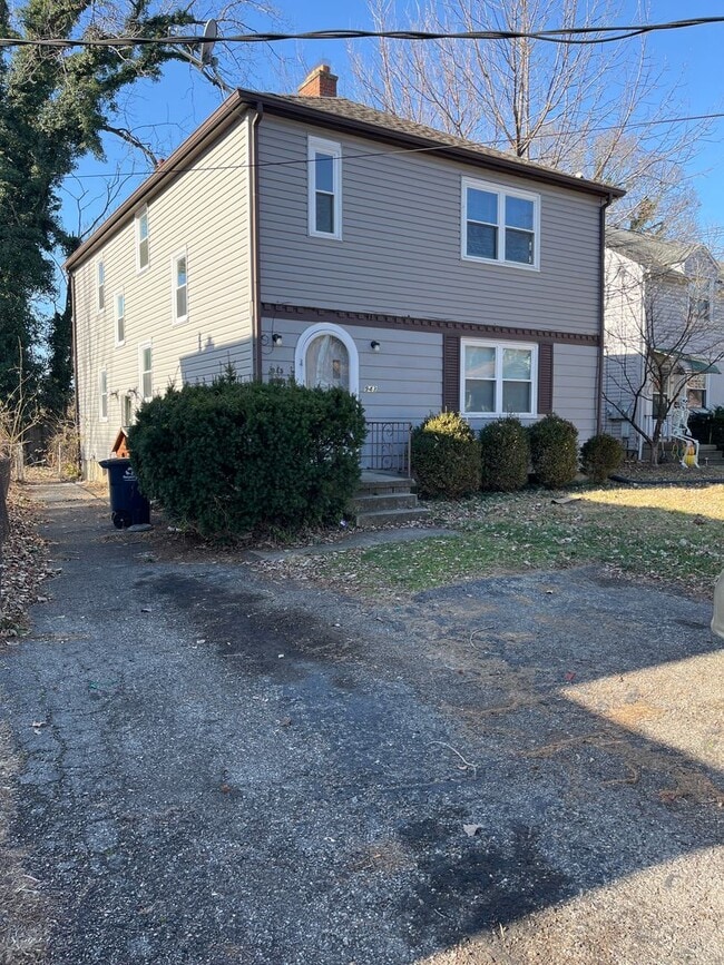 Primary Photo - 943-945-945 Sheridan Ave