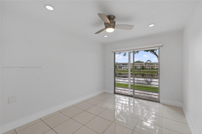 Building Photo - 228 Preston Way