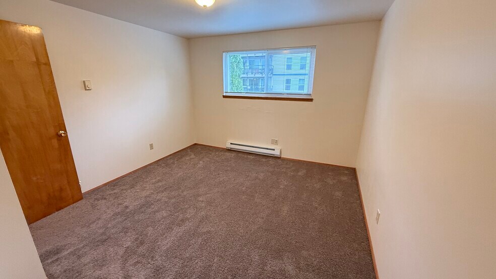 Building Photo - 1123 5th Ave S