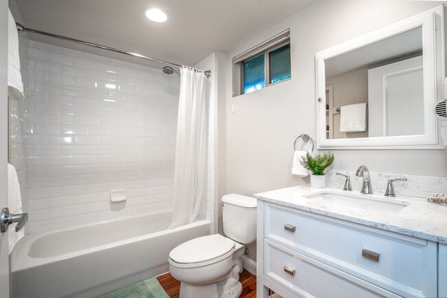 Building Photo - Furnished 2 Bed/2 Bath Hale Kanani Condo, Across from The Cove & Charley Young Beach