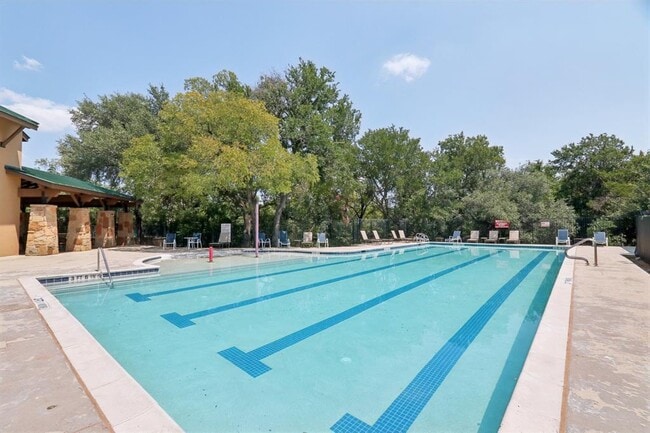 Building Photo - 3008 Paseo de Charros