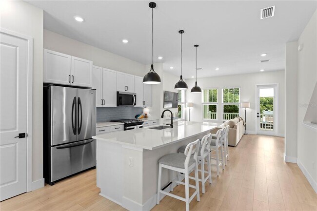 Building Photo - 114-121 21st St N