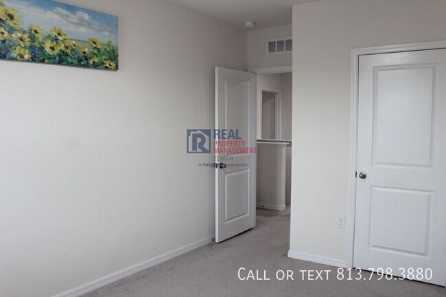 Building Photo - 3199 Suncoast Plains Dr
