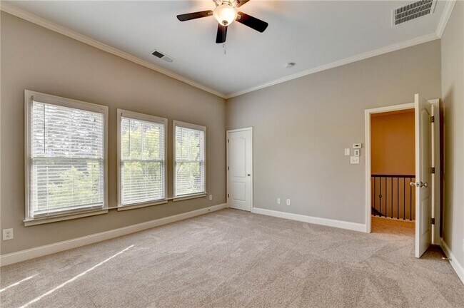 Building Photo - 812 Red Hart Ln