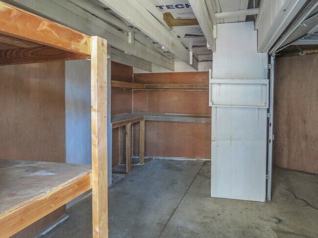 Building Photo - 3 bedroom 2 bath available in Century Meadows Park in Aurora !!