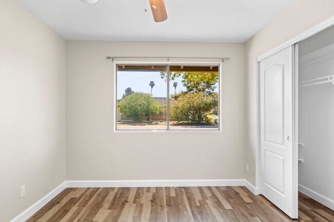 Building Photo - AMAZING ASU RENTAL CLOSE TO CAMPUS