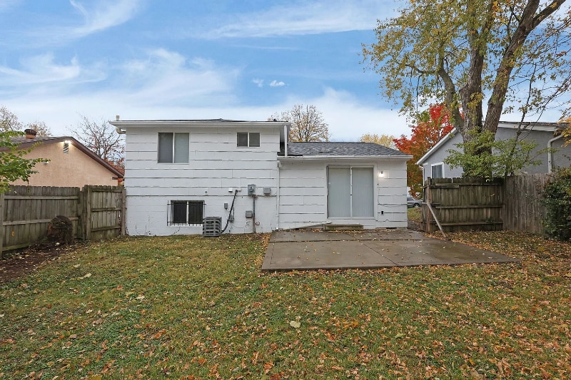 Building Photo - 2464 Queenswood Dr