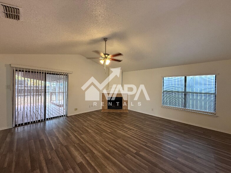 Building Photo - 7135 Grassy Trail