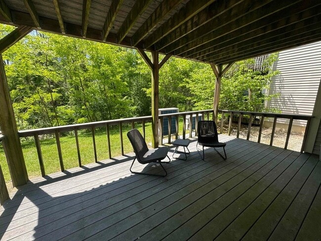 Building Photo - 524 Equinox on The Battenkill