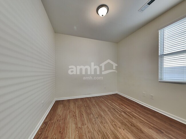 Building Photo - 280 Cameron St