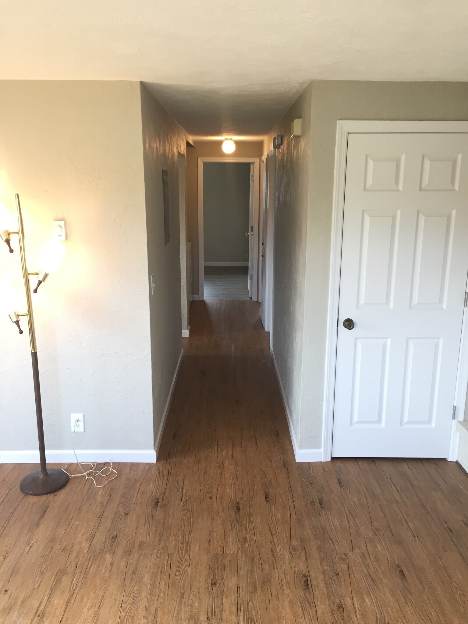 Building Photo - 520 N 38th Pl