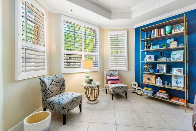 Building Photo - 11756 Valencia Gardens Ave