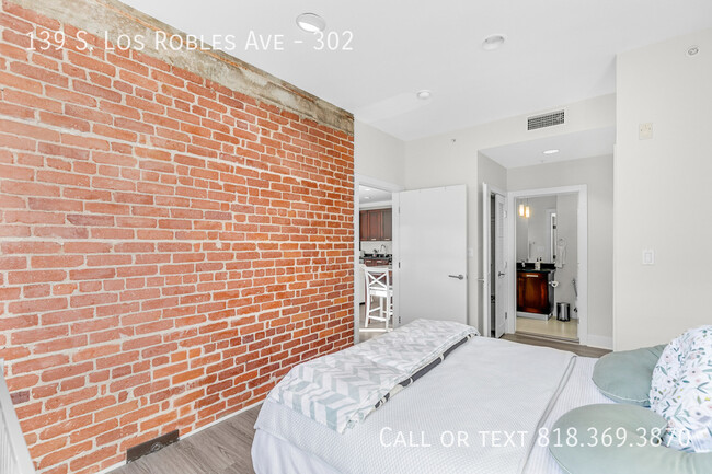 Building Photo - RENOVATED CONDO IN THE HISTORIC LIVINGSTON...