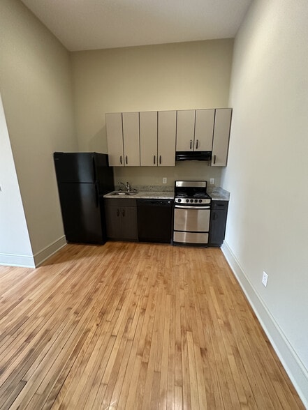 309 - Kitchen - Lofts at Lourie's