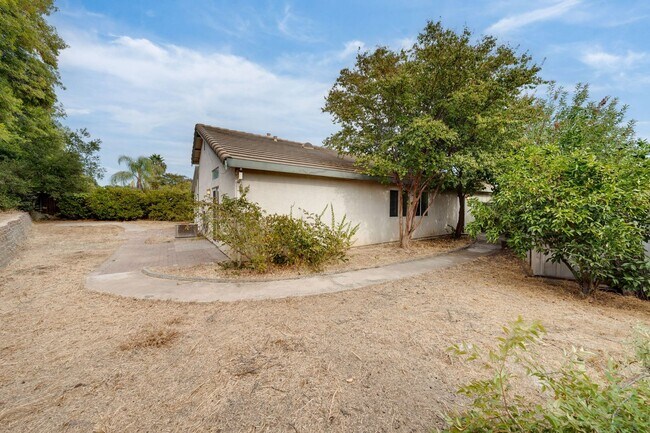 Building Photo - 6115 Brahms Ct
