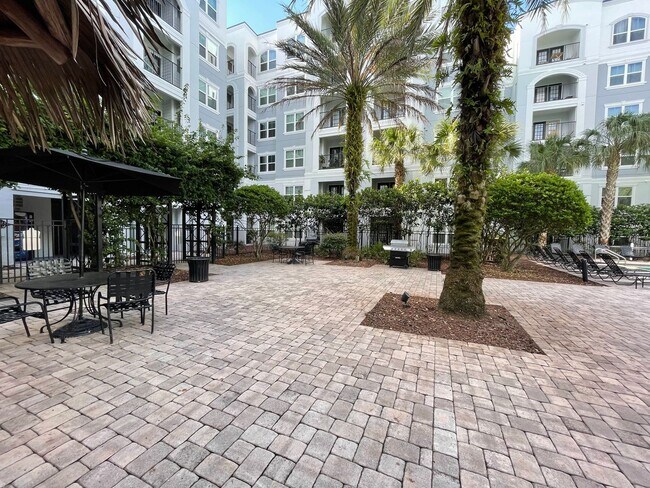 Building Photo - The Grande Downtown - REMODELED 1 Bedroom Available for rent NOW!