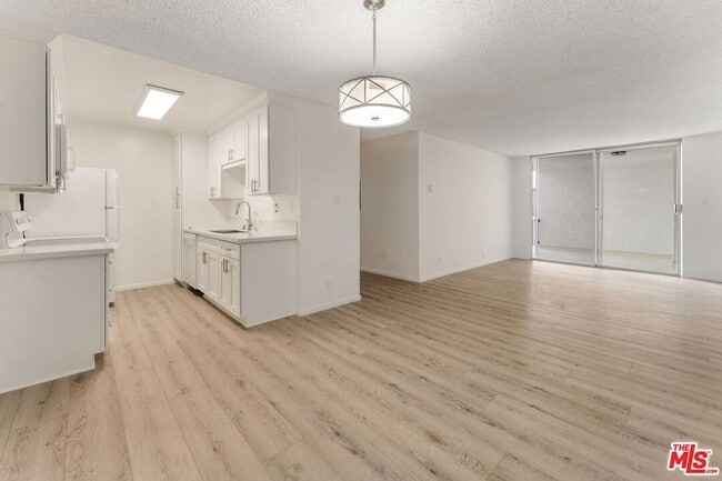 Building Photo - 1114 12th St