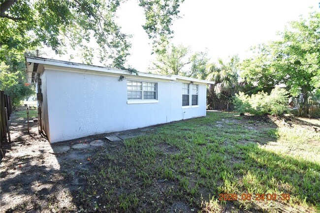 Building Photo - 212 N Clearview Ave