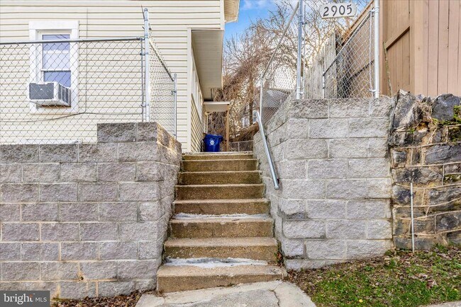 Building Photo - 2905 Goodwood Rd