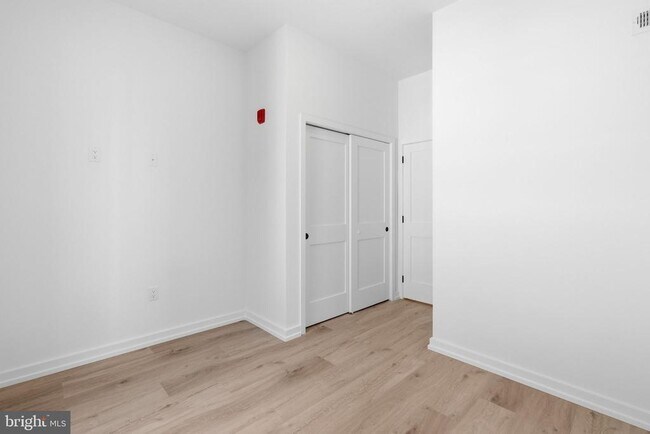 Building Photo - 203 S 13th St