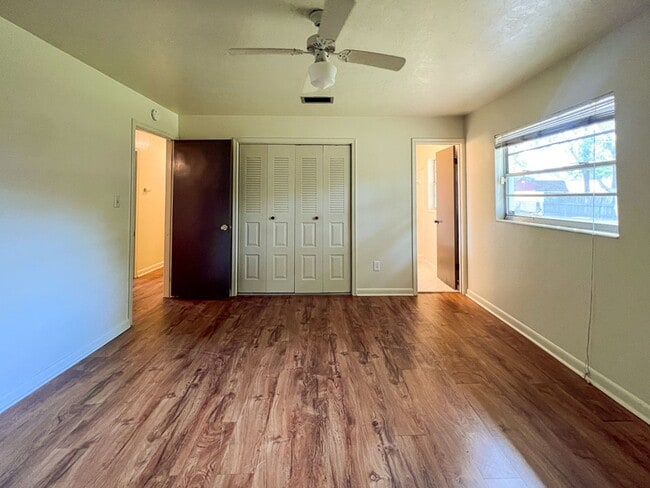 Building Photo - 3BR/2BA House in Northwood Pines - availab...