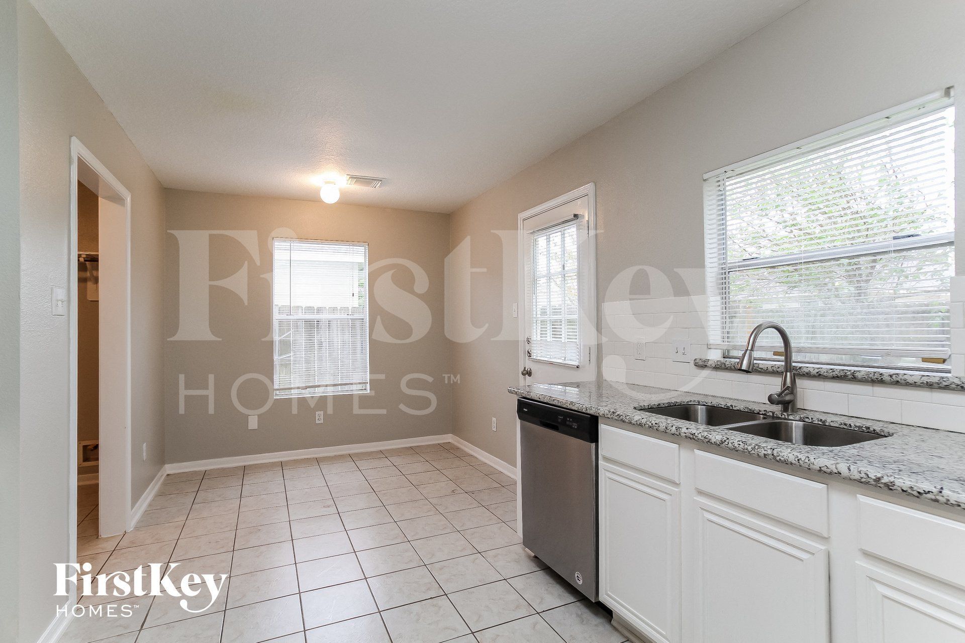 Building Photo - 947 Leadenhall Cir