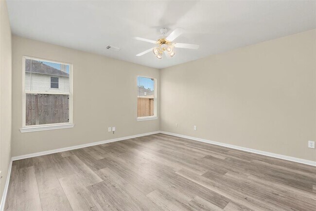 Building Photo - 2622 Autumn Springs Ln