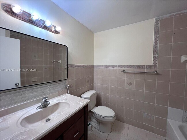 Building Photo - 2750 N 34th Ave
