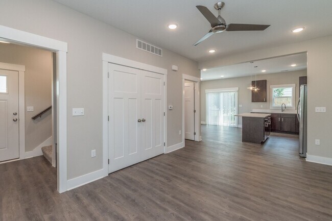 Building Photo - 307 Washington Ave