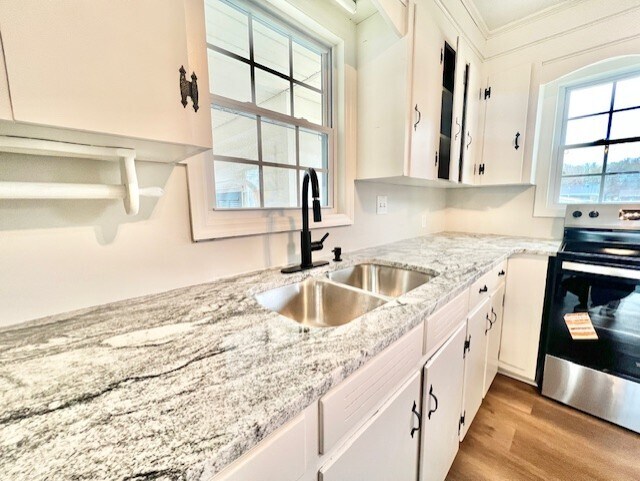 Building Photo - 123 Legette St