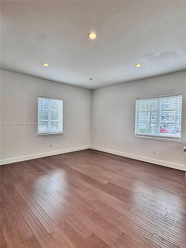Building Photo - 1231 13th St