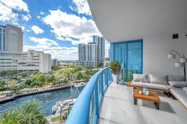 Building Photo - 333 Las Olas Way