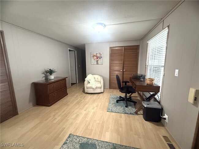 Building Photo - 455 Jacaramba Ct