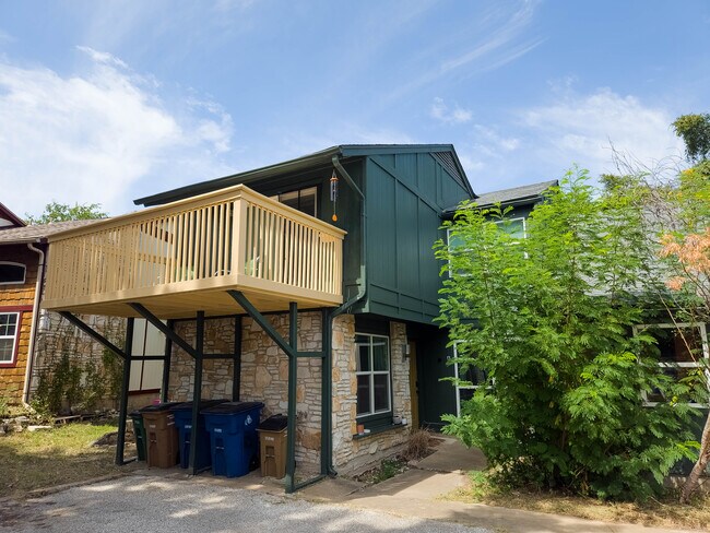 Building Photo - 2702 Mulford Cv