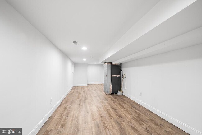 Building Photo - 4047 Green St