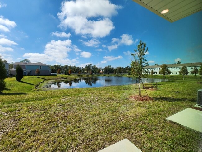 Building Photo - ***TWO WEEKS FREE*** New beautiful Three bedroom Two and a half bath two-story townhome