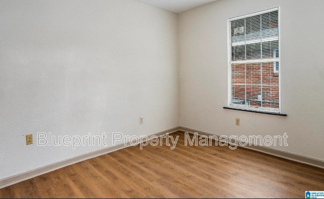 Building Photo - 1726 1st Pl S