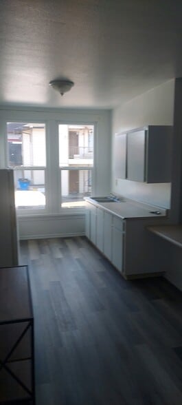 Building Photo - 815 G St