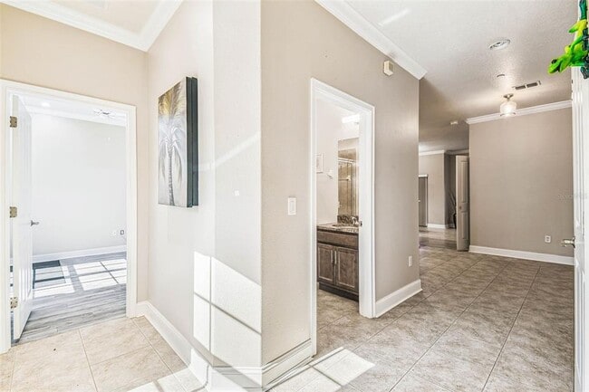 Building Photo - 6533 Channelside Dr