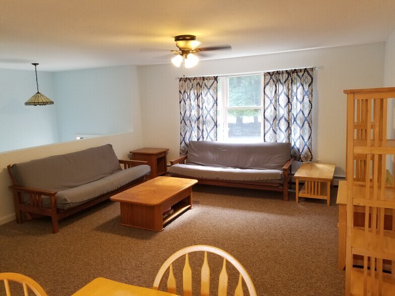 Building Photo - 2337 Kingstown Rd