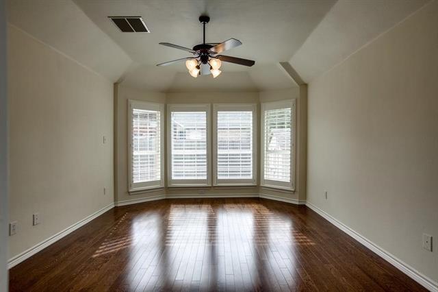 Building Photo - 314 Chisholm Trail
