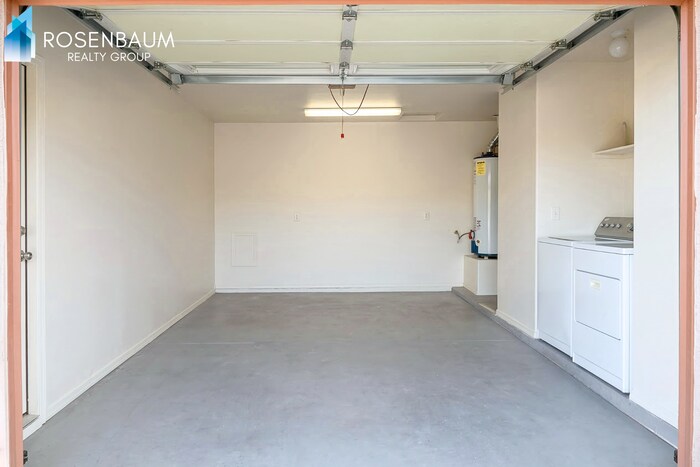 Building Photo - 8415 E Leigh Dr