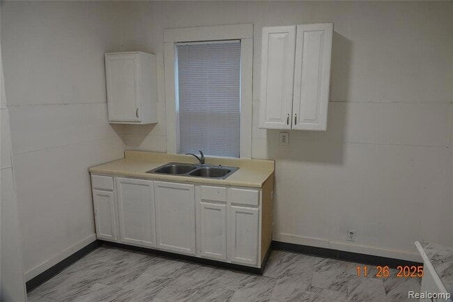 Building Photo - 12851 2nd Ave