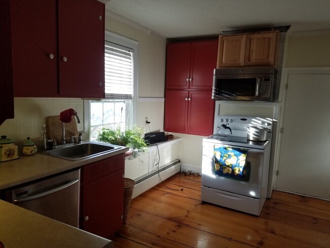 Primary Photo - 47 Mechanic St