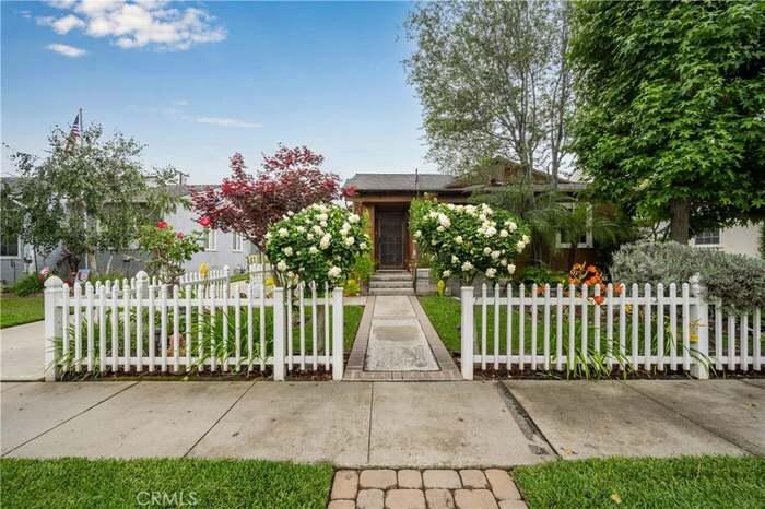 Building Photo - 7028 Parkcrest St