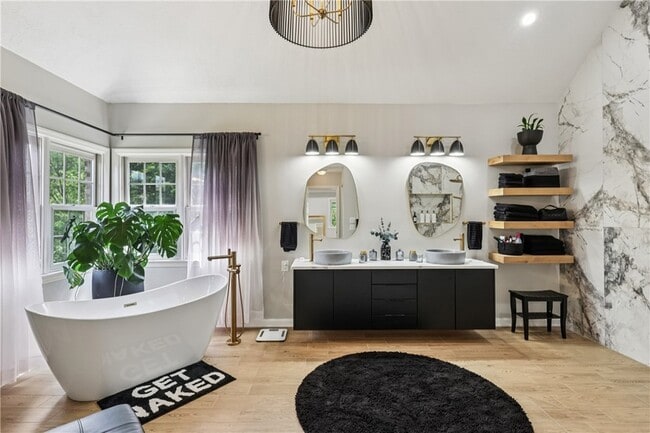 Building Photo - 403 Worth Ct